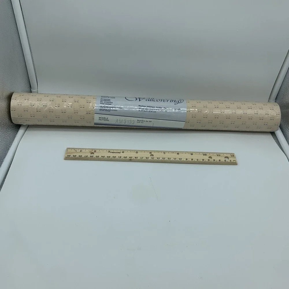 NEW Vintage Wallpaper Par by Collins & Aikman Wallcoverings Beige Floral AM3133
